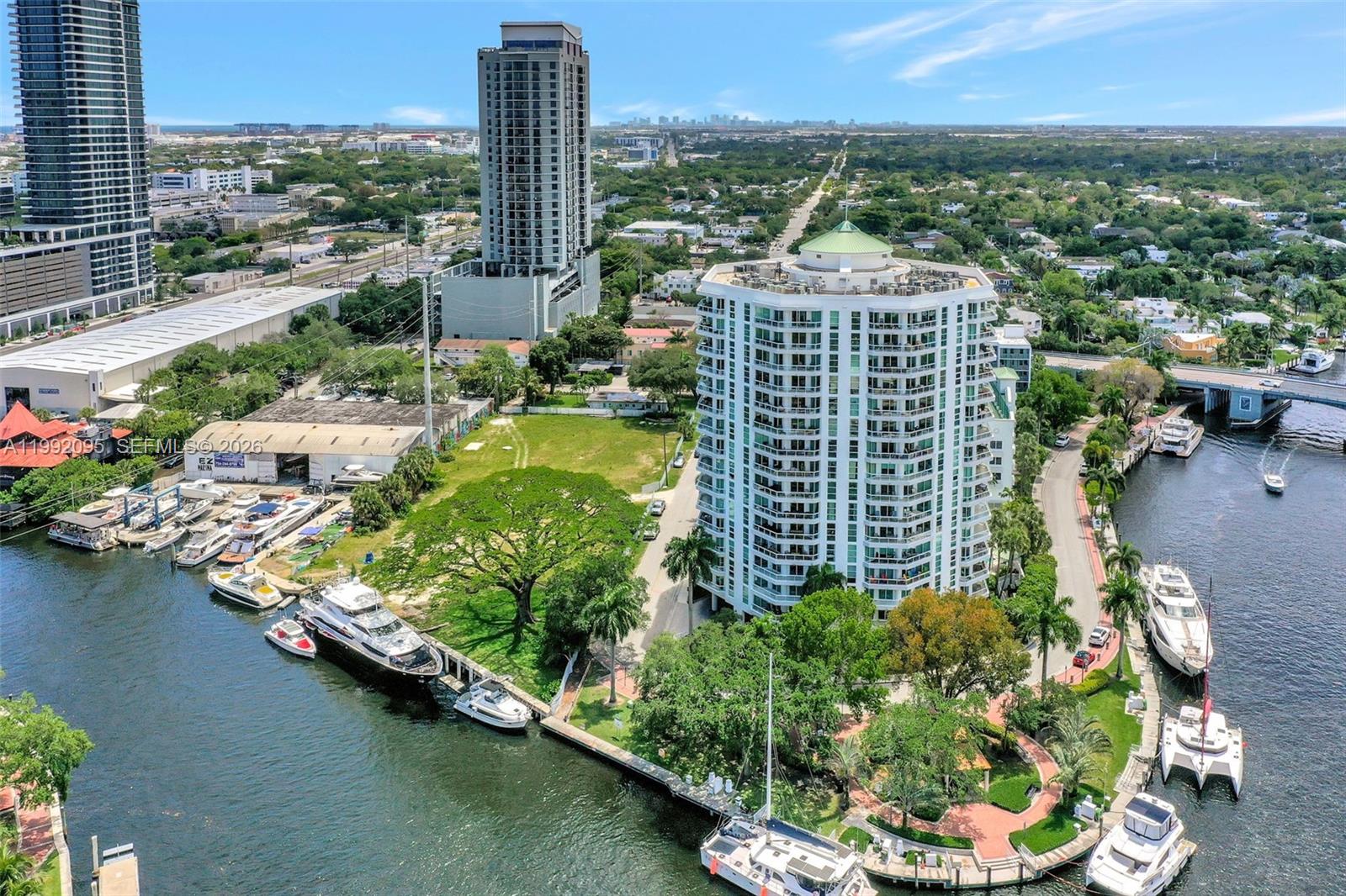 ESPLANADE ON THE NEW RIVE - Residential