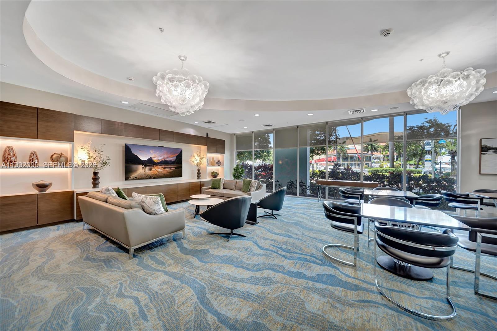 ESPLANADE ON THE NEW RIVE - Residential