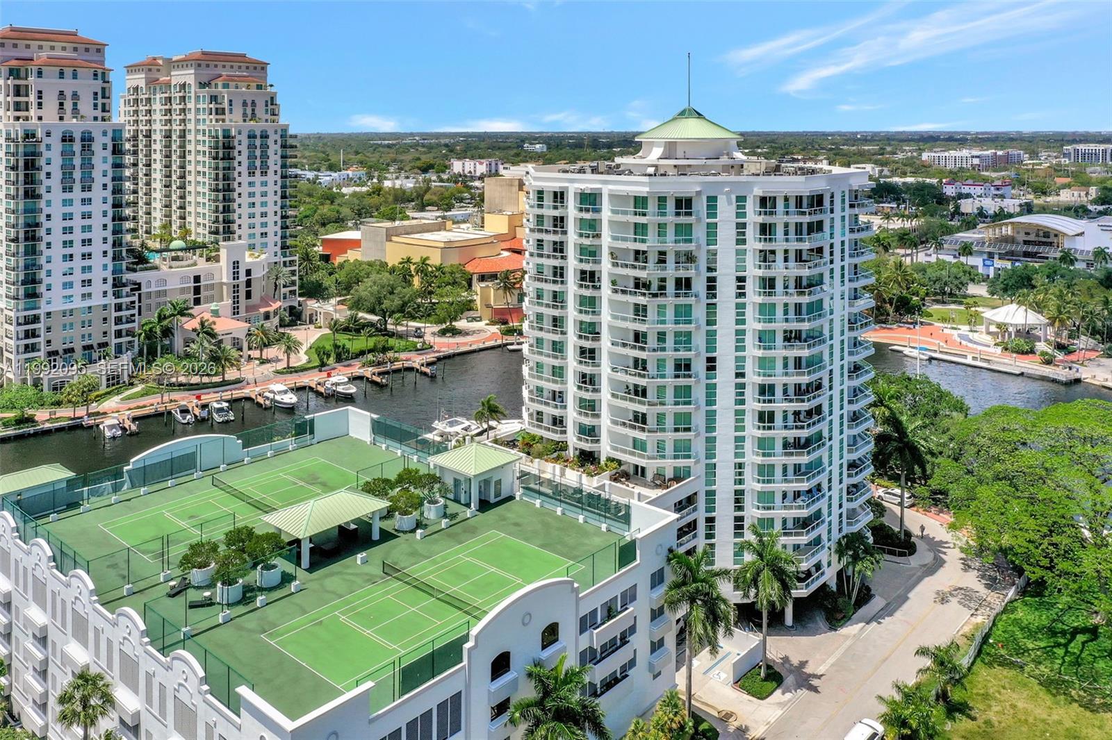 ESPLANADE ON THE NEW RIVE - Residential