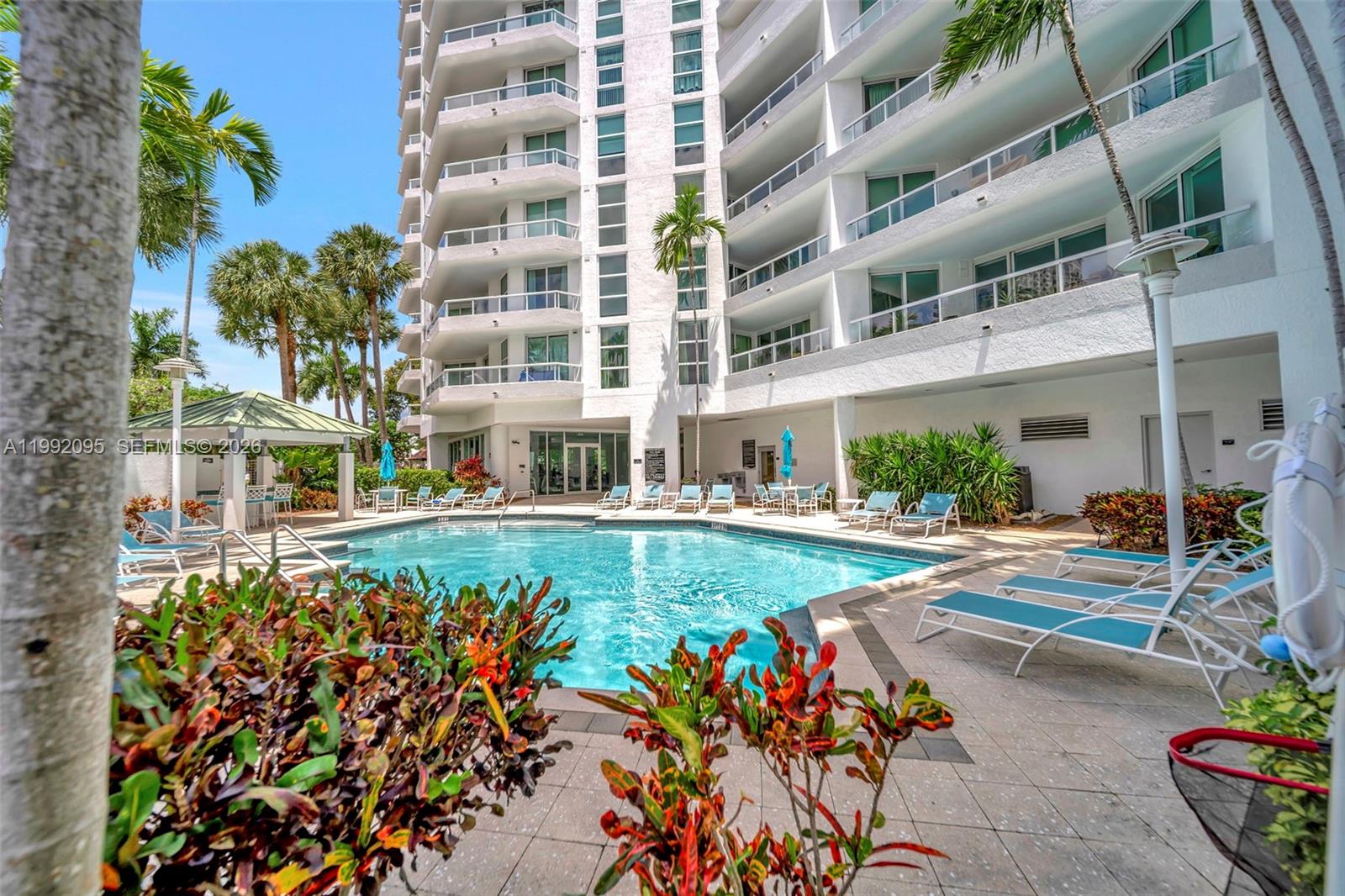 ESPLANADE ON THE NEW RIVE - Residential