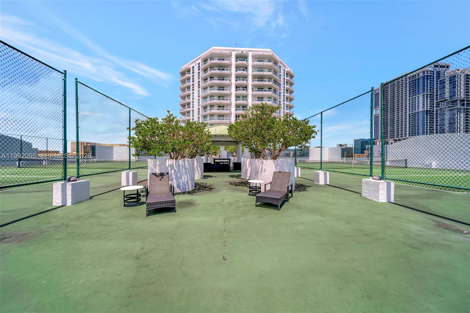 ESPLANADE ON THE NEW RIVE - Residential