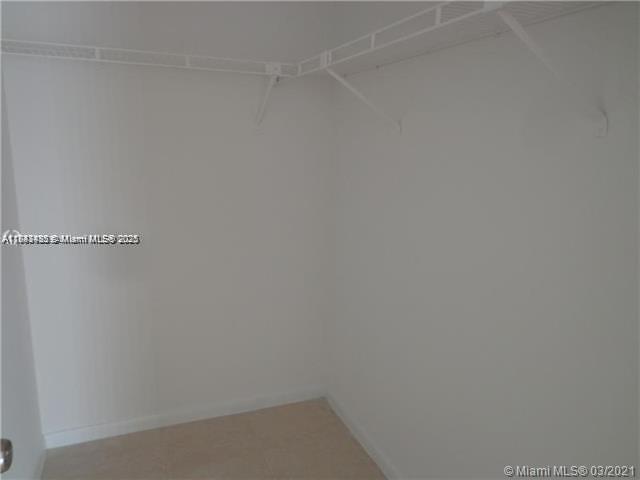 VILLAS AT LAKEVIEW CONDO - Residential