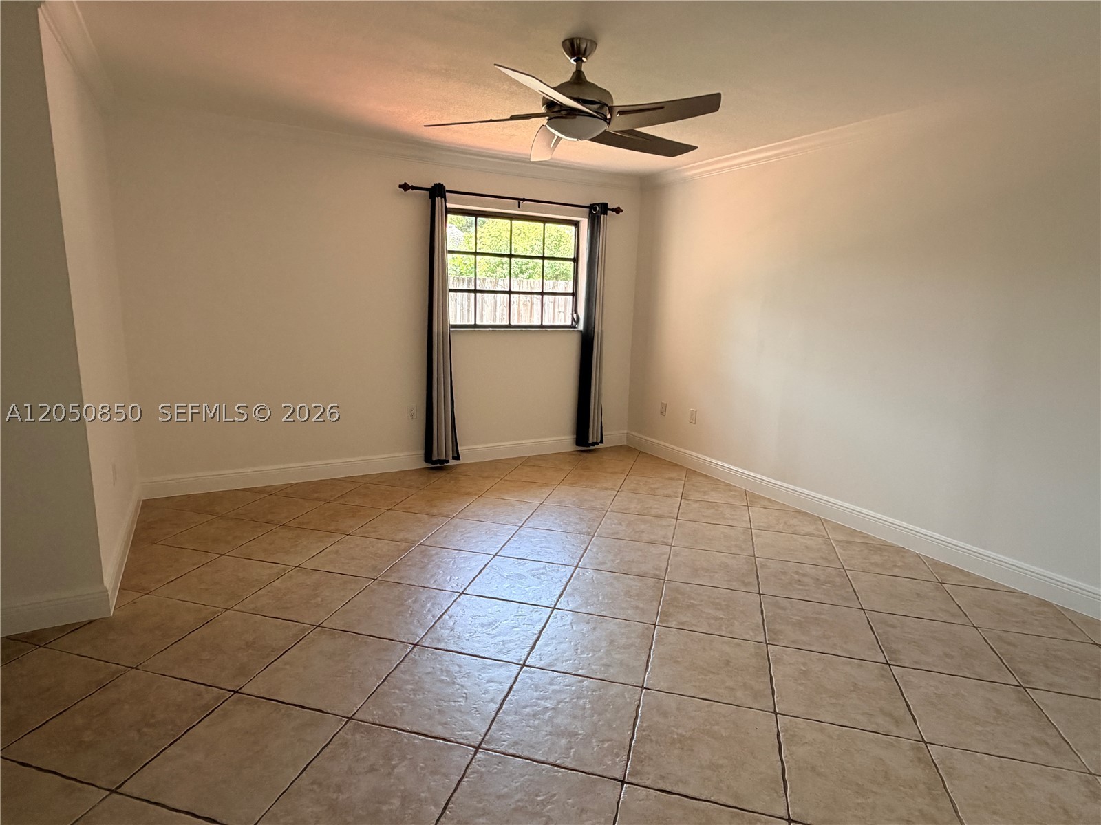 SUNSET MANSIONS - Residential Lease