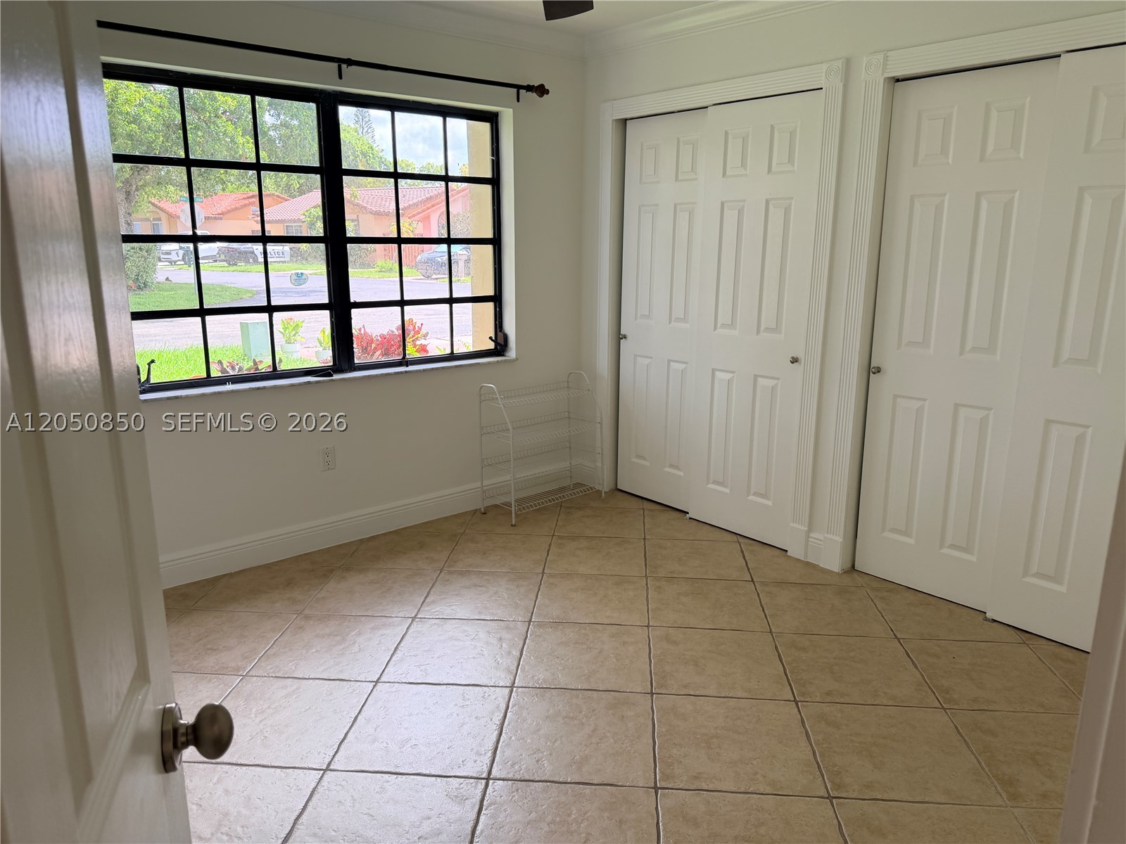 SUNSET MANSIONS - Residential Lease