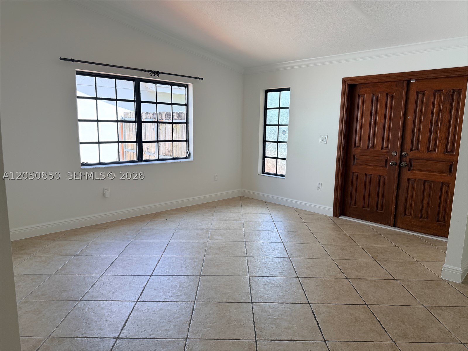 SUNSET MANSIONS - Residential Lease