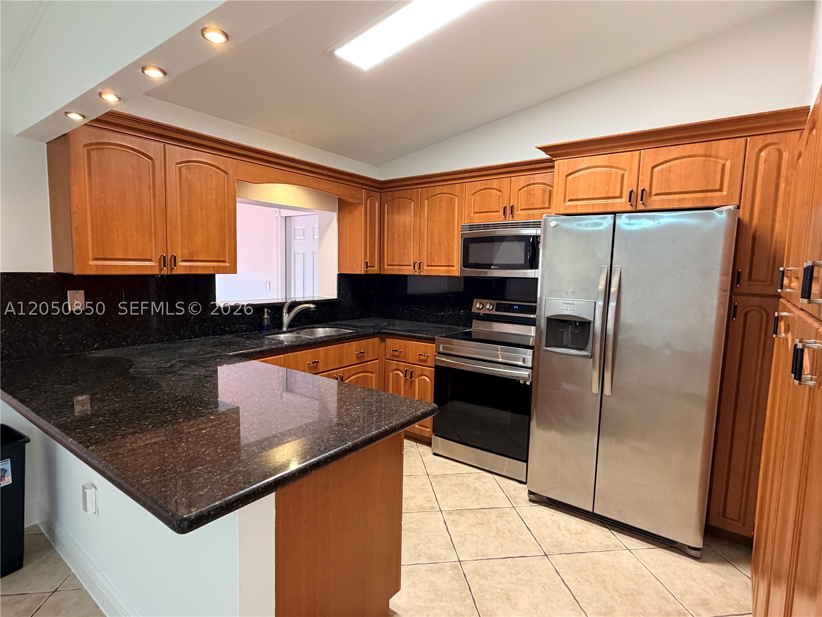 SUNSET MANSIONS - Residential Lease
