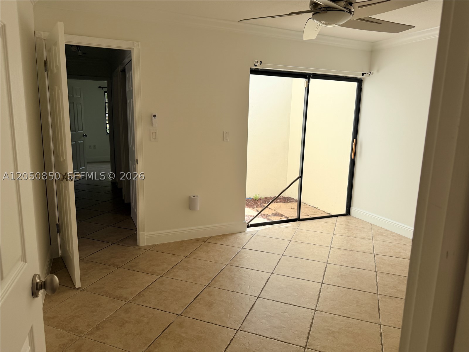 SUNSET MANSIONS - Residential Lease
