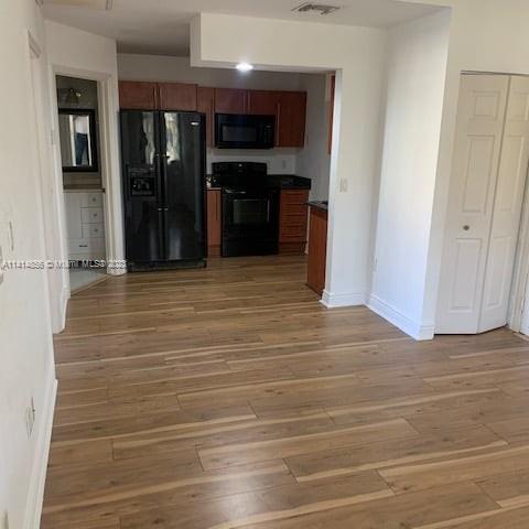 LA HACIENDA COUNTRY CLUB - Residential Lease