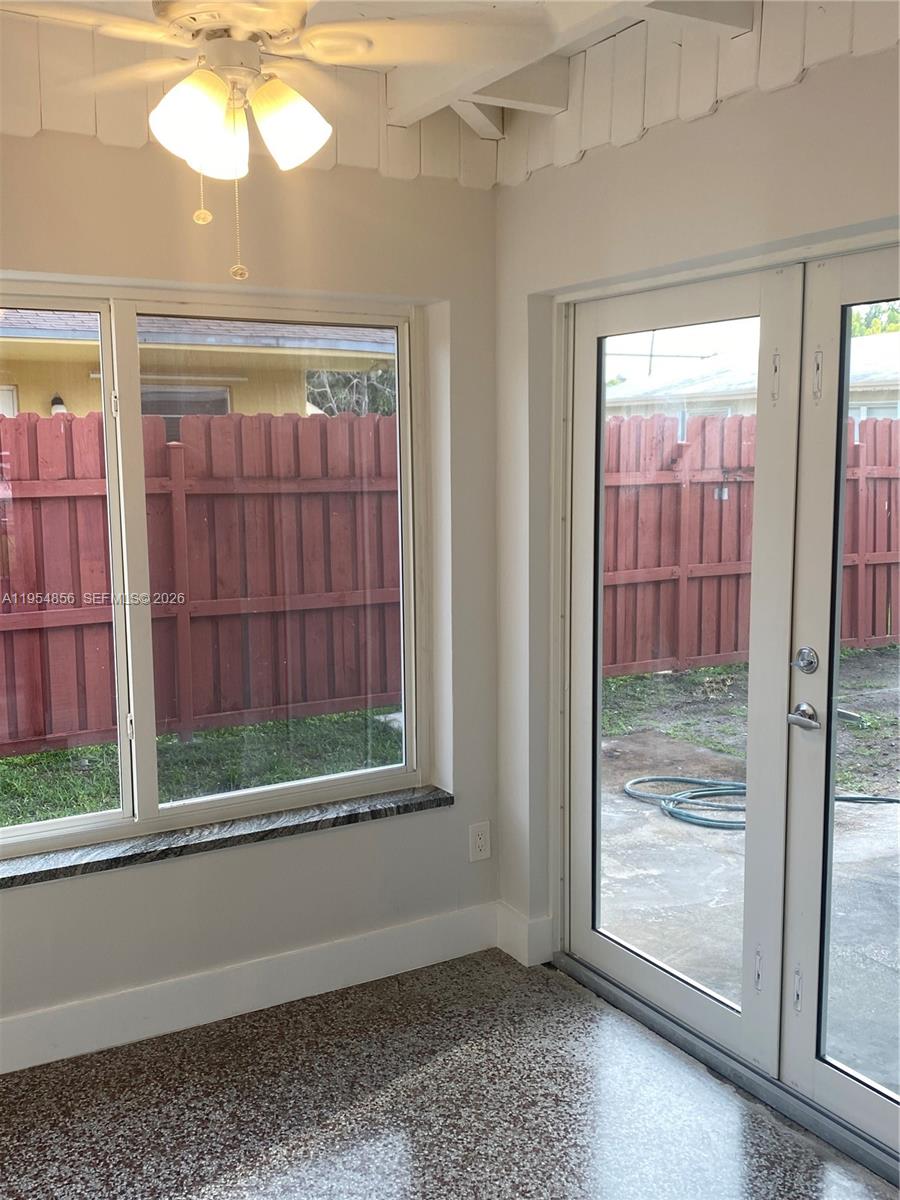 BREEZY ACRES - Residential Lease