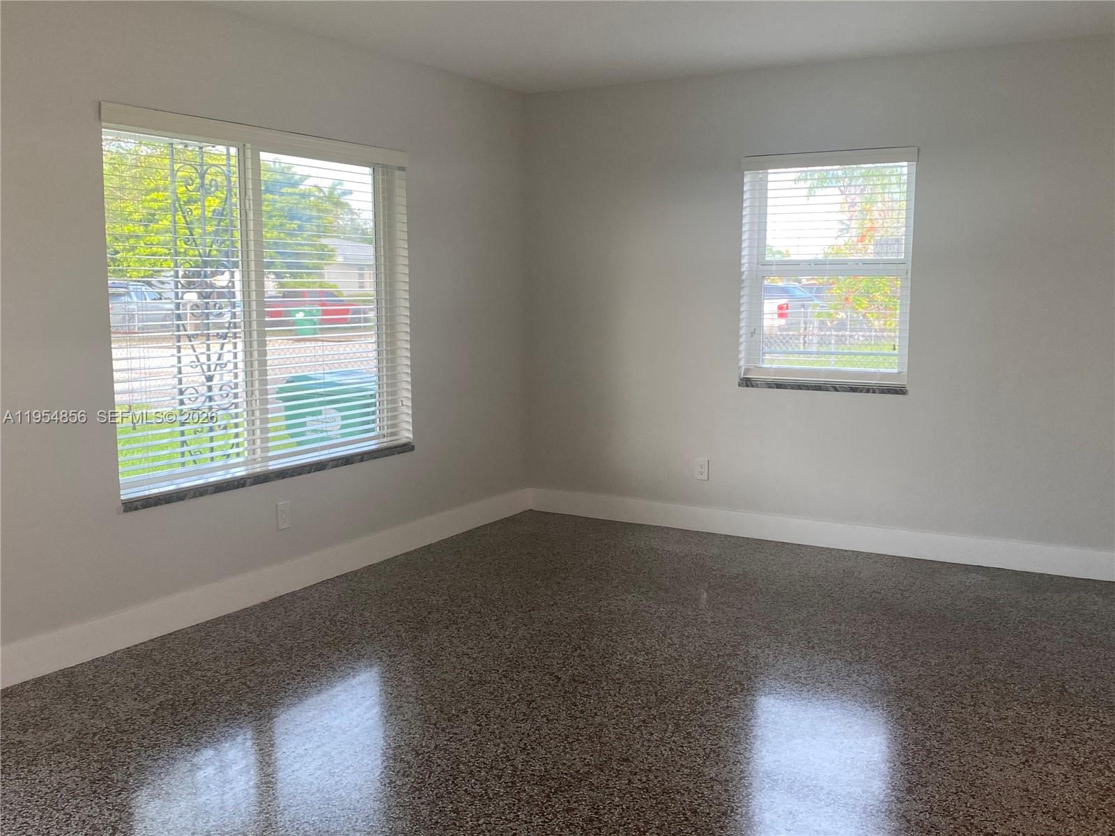 BREEZY ACRES - Residential Lease
