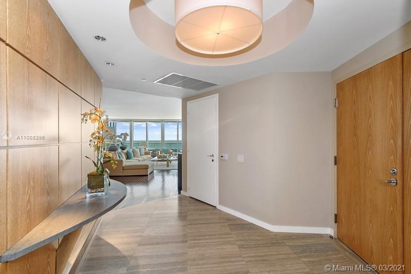ICON CONDO - Residential