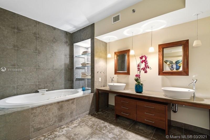 ICON CONDO - Residential