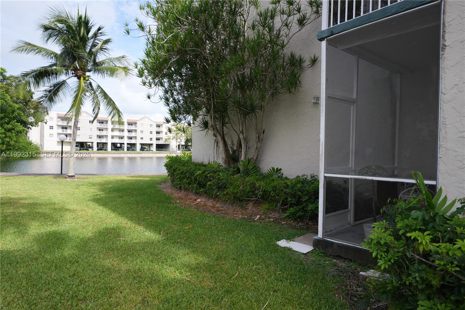COVE CONDO PHASE I - Residential