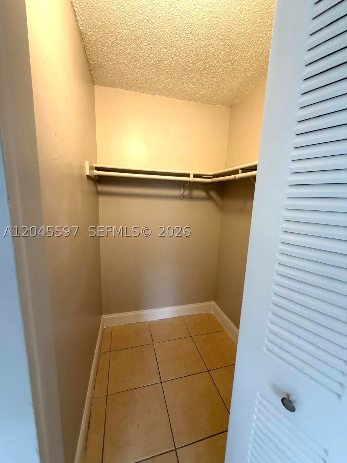 MISSION LAKE - Residential Lease