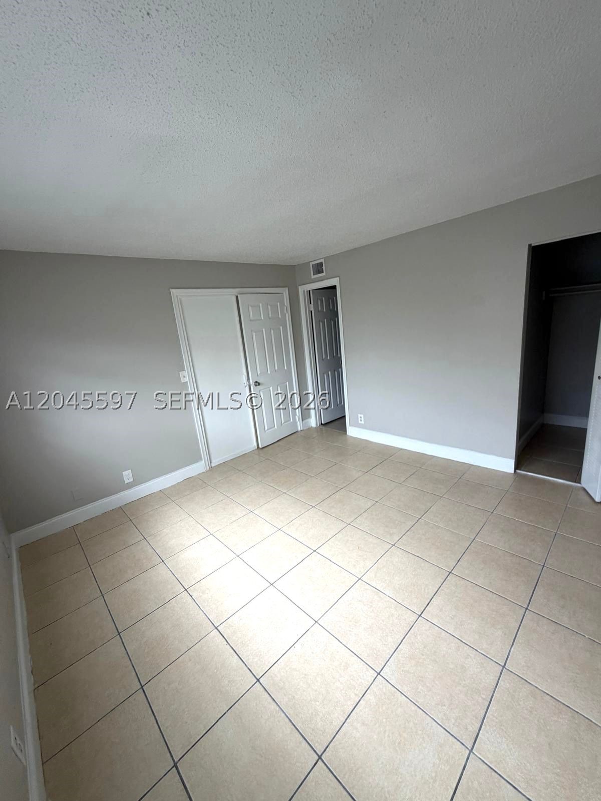 MISSION LAKE - Residential Lease