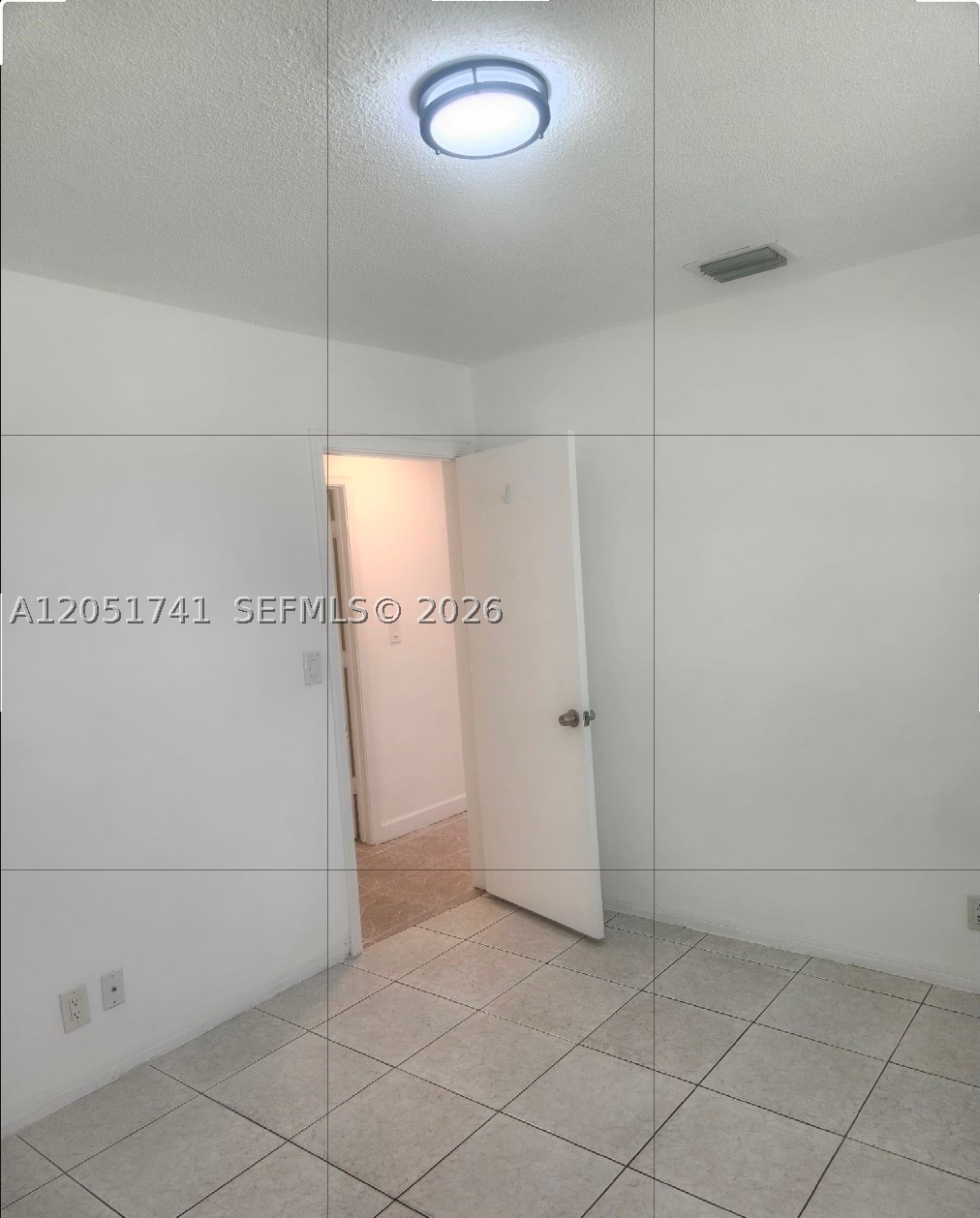 TAMARAC LAKES NORTH - Residential Lease
