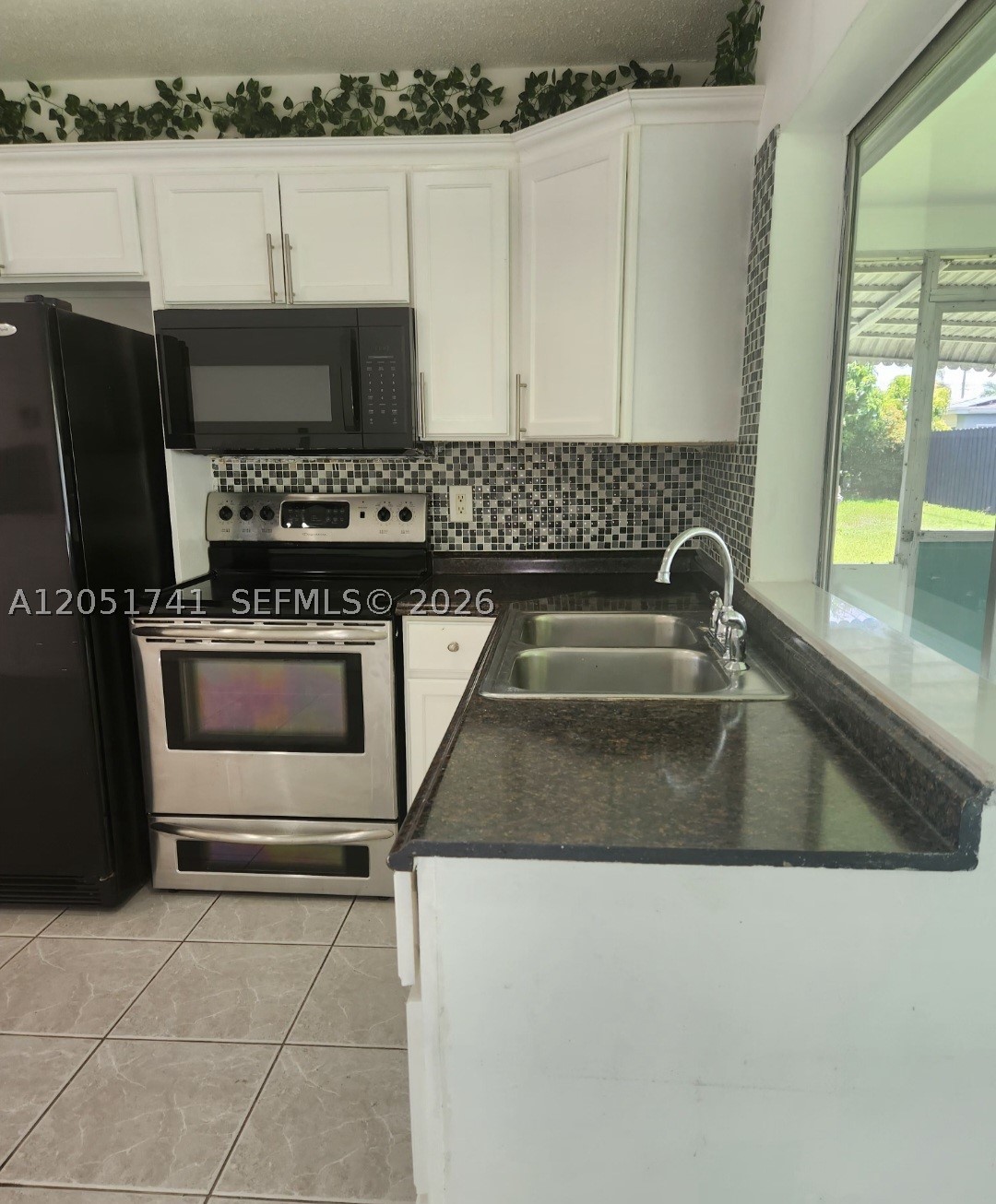 TAMARAC LAKES NORTH - Residential Lease