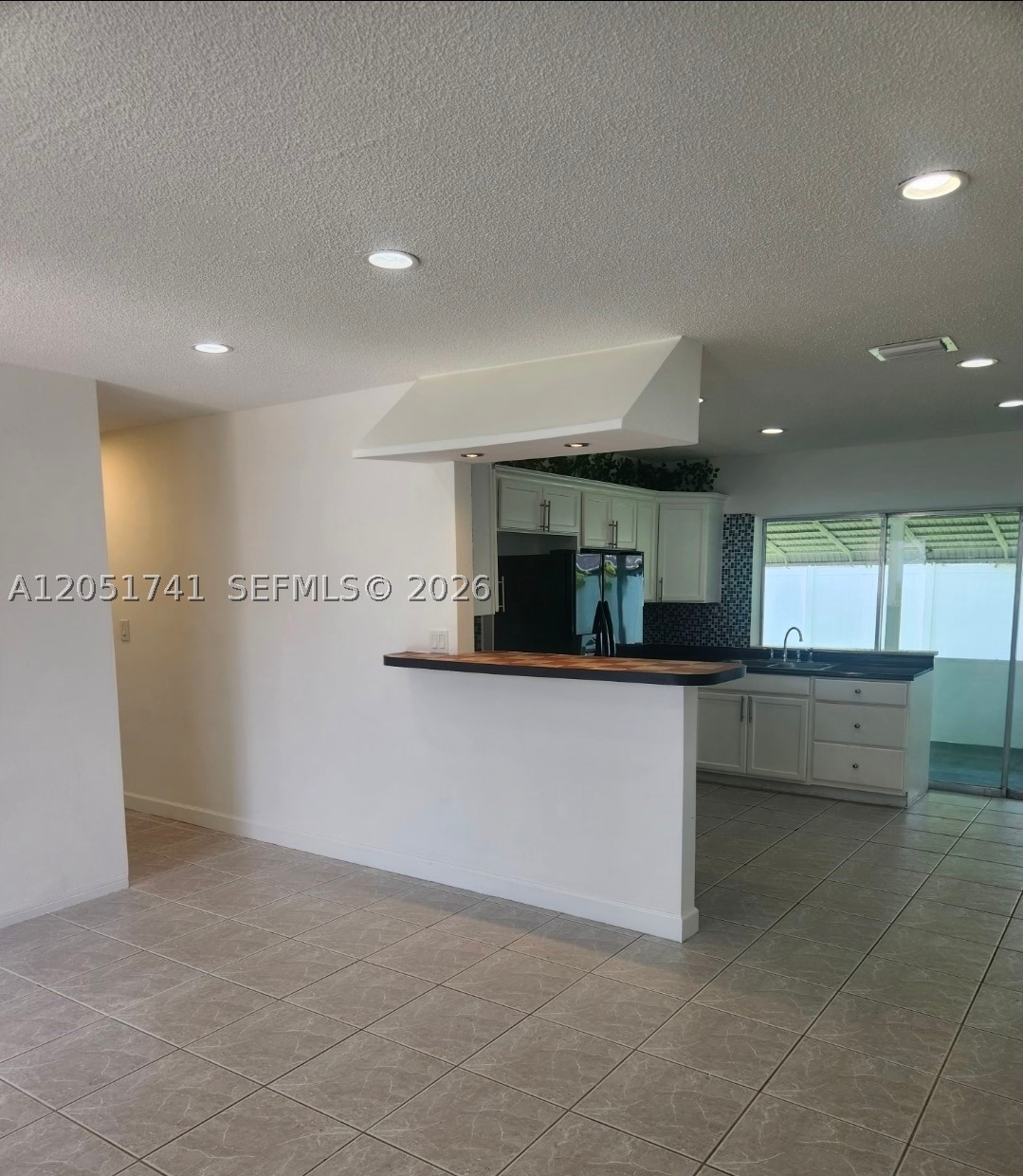 TAMARAC LAKES NORTH - Residential Lease