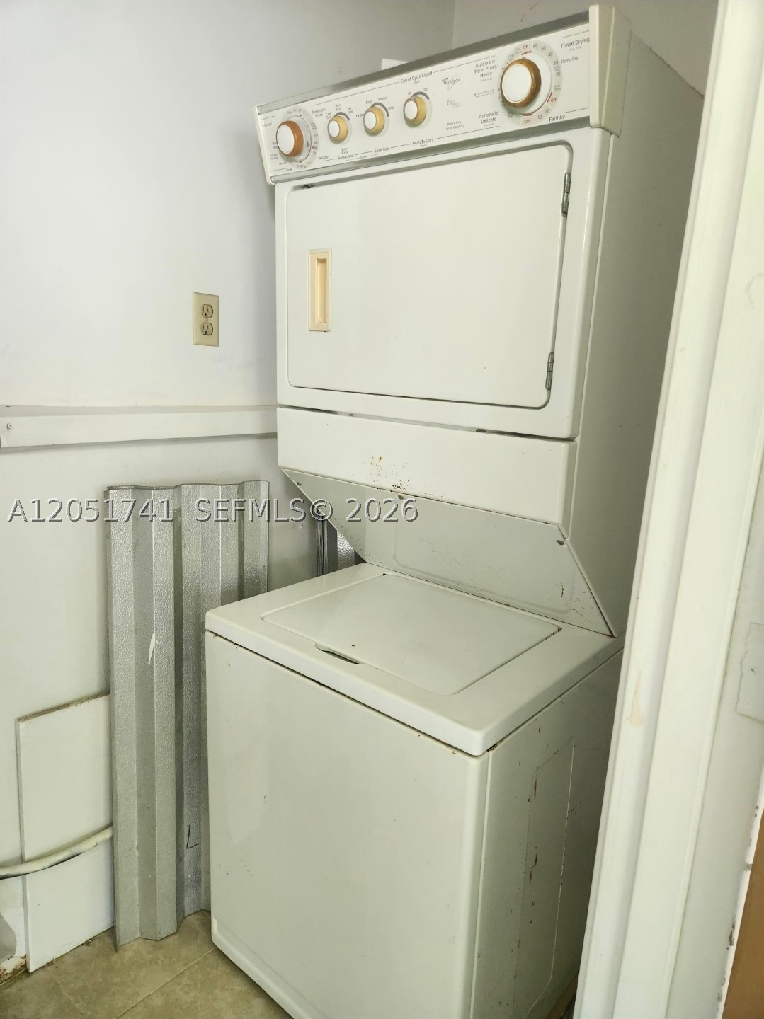 TAMARAC LAKES NORTH - Residential Lease
