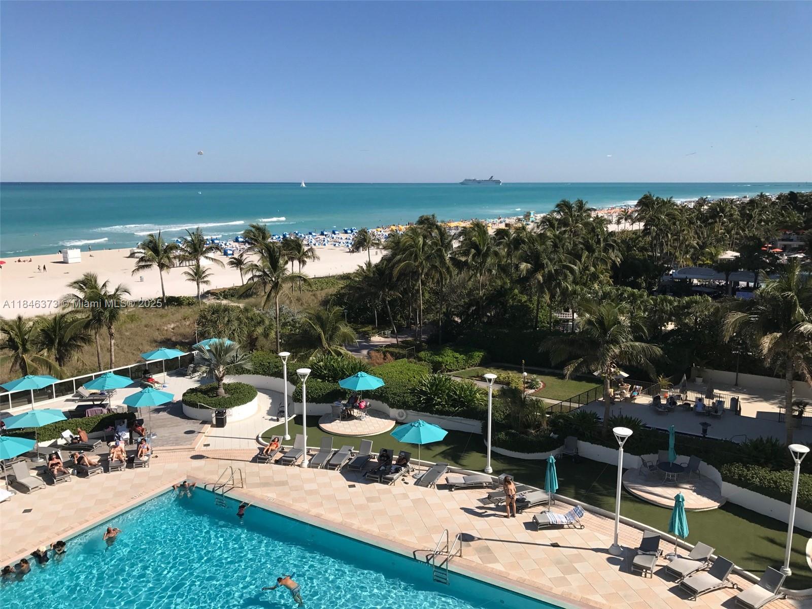 THE DECOPLAGE CONDO - Residential