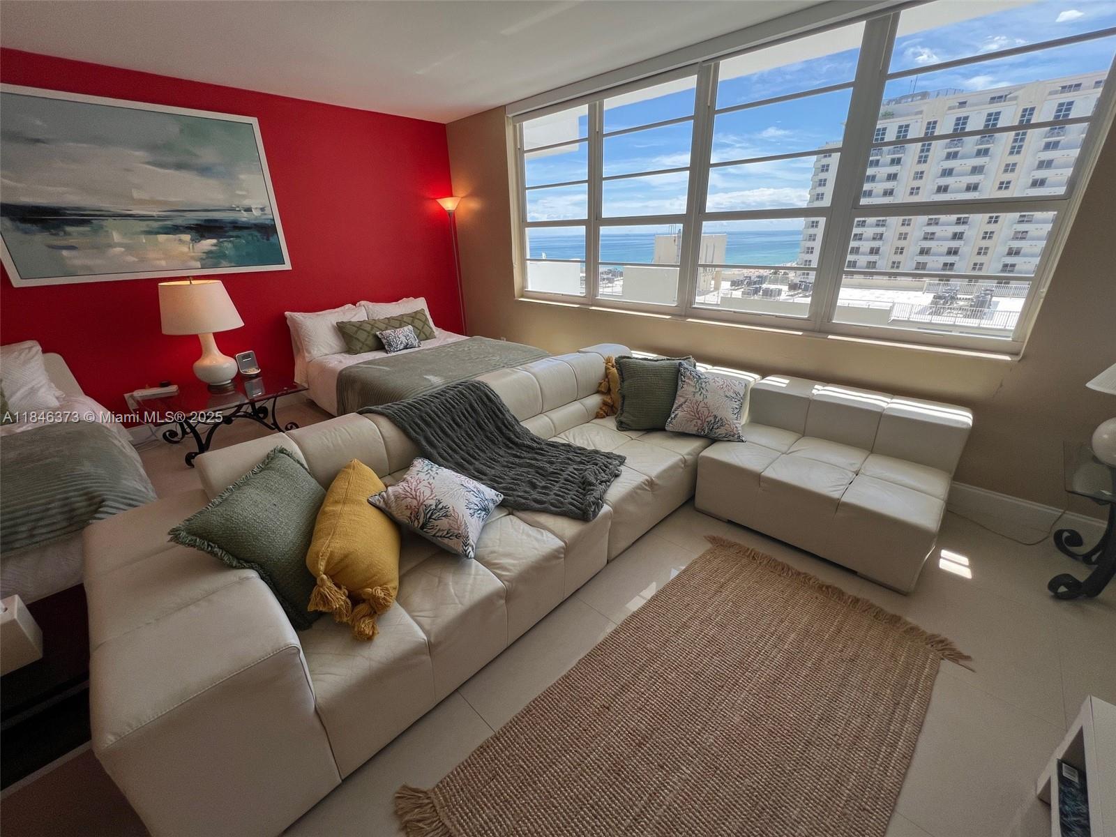 THE DECOPLAGE CONDO - Residential