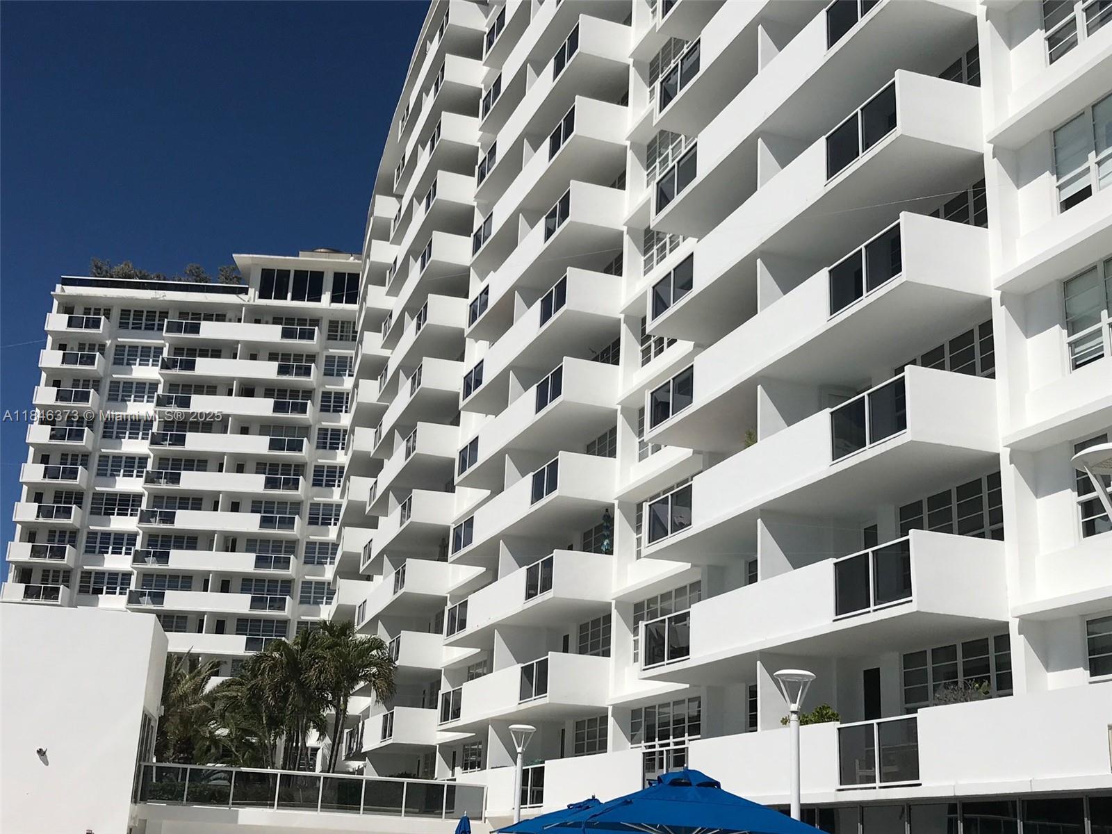 THE DECOPLAGE CONDO - Residential
