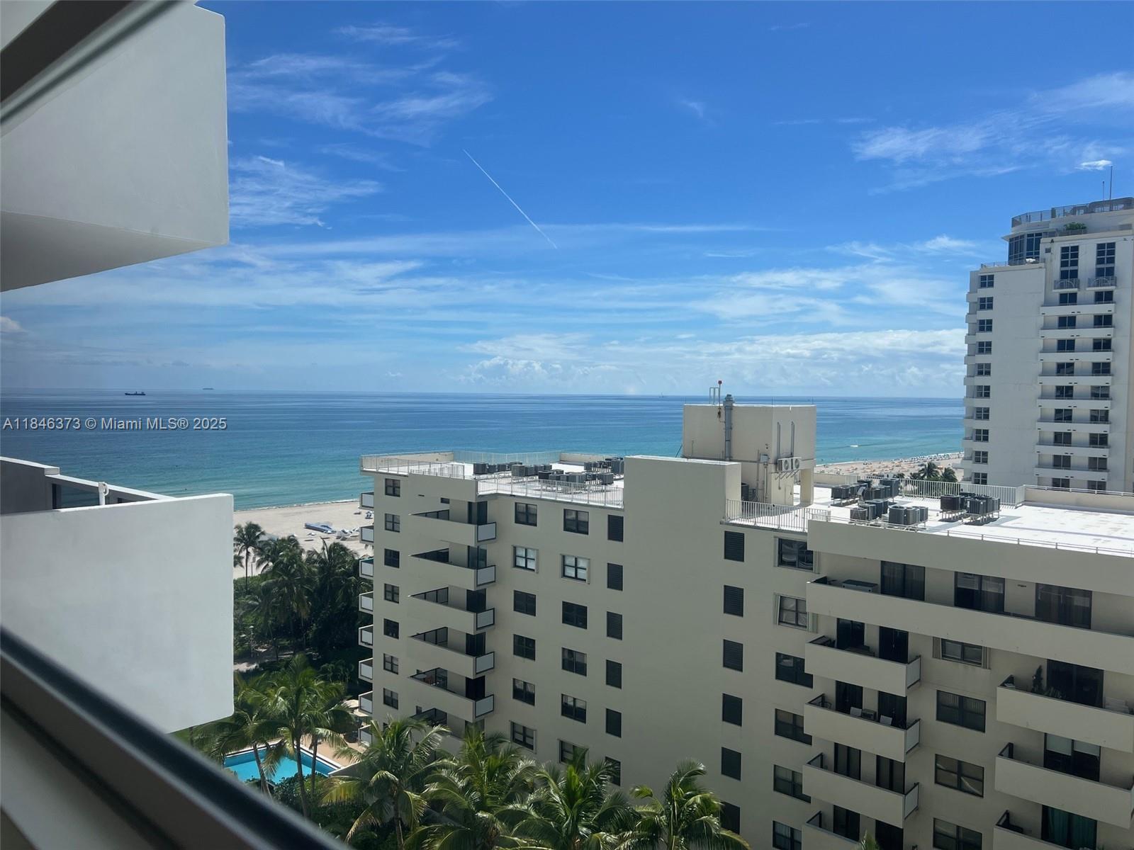 THE DECOPLAGE CONDO - Residential
