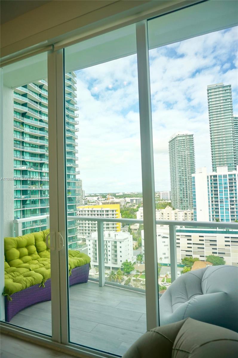 THE CRIMSON CONDOMINIUM - Residential Lease