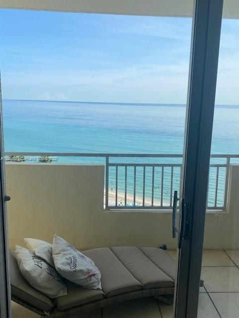PARKER DORADO CONDO - Residential