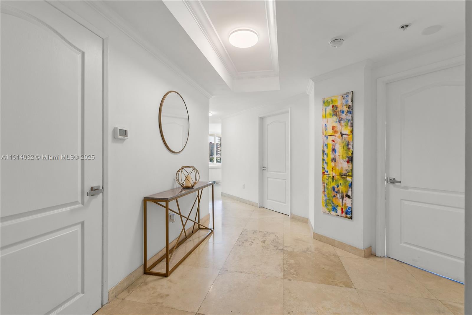 KING DAVID OF SUNNY ISLES - Residential