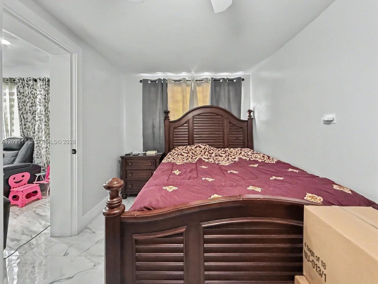 HIALEAH ESTATES - Residential