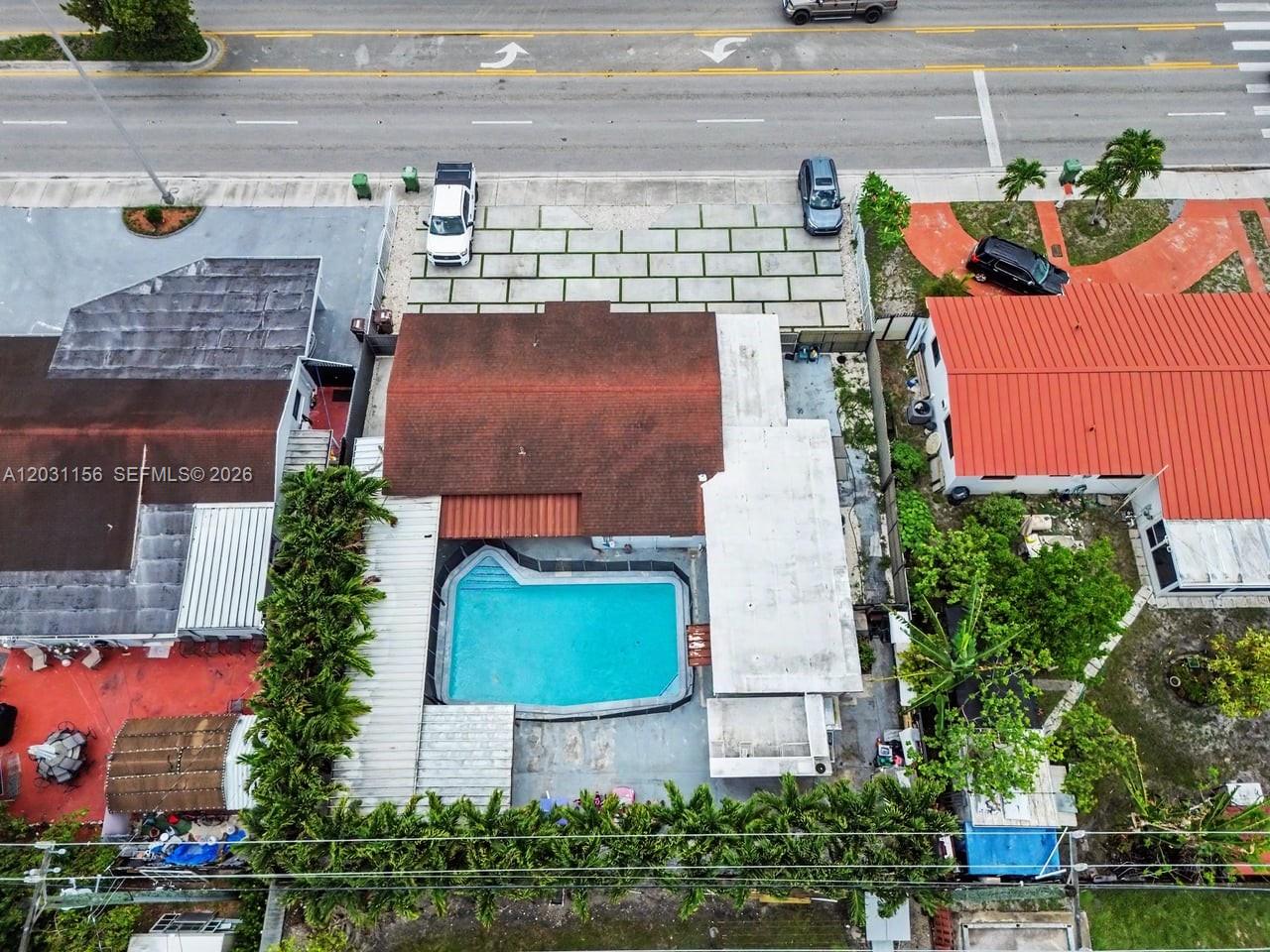 HIALEAH ESTATES - Residential