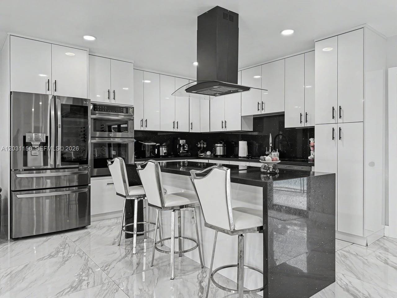 HIALEAH ESTATES - Residential
