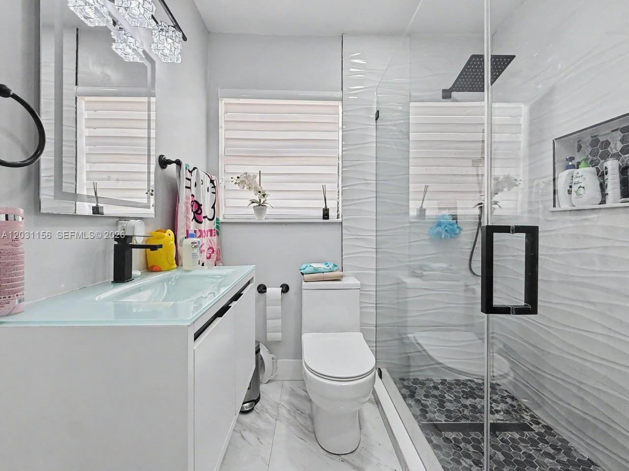 HIALEAH ESTATES - Residential