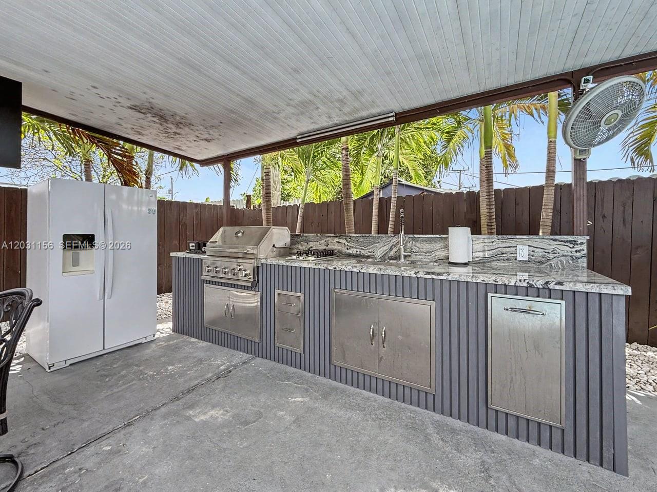 HIALEAH ESTATES - Residential