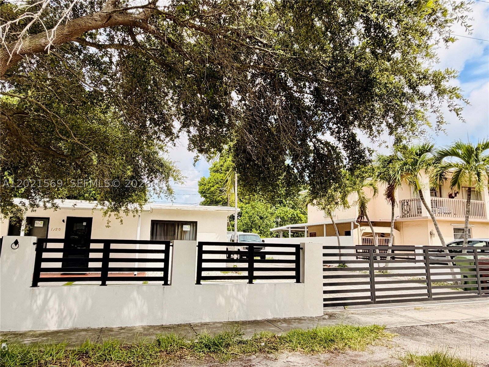 SUN-TAN VILLAGE SEC 3 - Residential