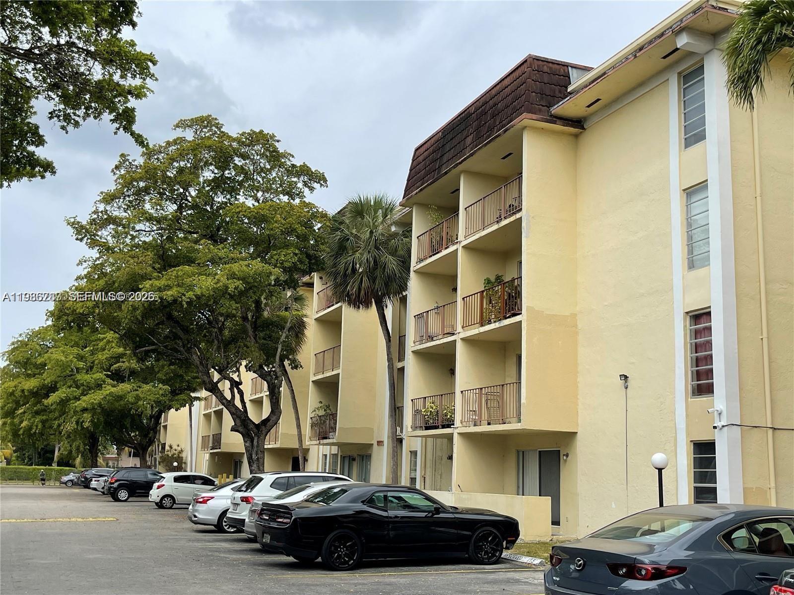 CAPRI GARDENS CONDO - Residential