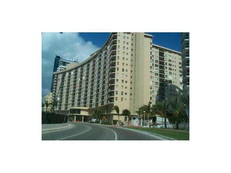 Looking for direct ocean access in the heart of Miami Beach, come and see one of the largest units in the building 3 beds 2 baths. Rented unfurnished only. All tile floors. Stainless Steel appliances, granite counter top, upgraded cabinetry. pool, gym, en tertainment rooms. Incredible beach areas.