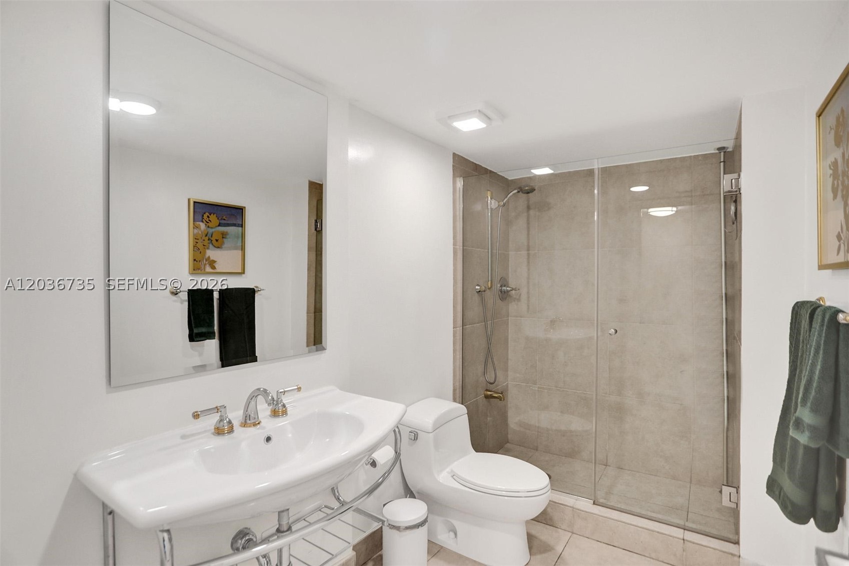 CLUB ATLANTIS CONDO - Residential