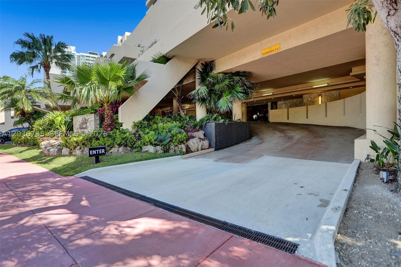 CLUB ATLANTIS CONDO - Residential