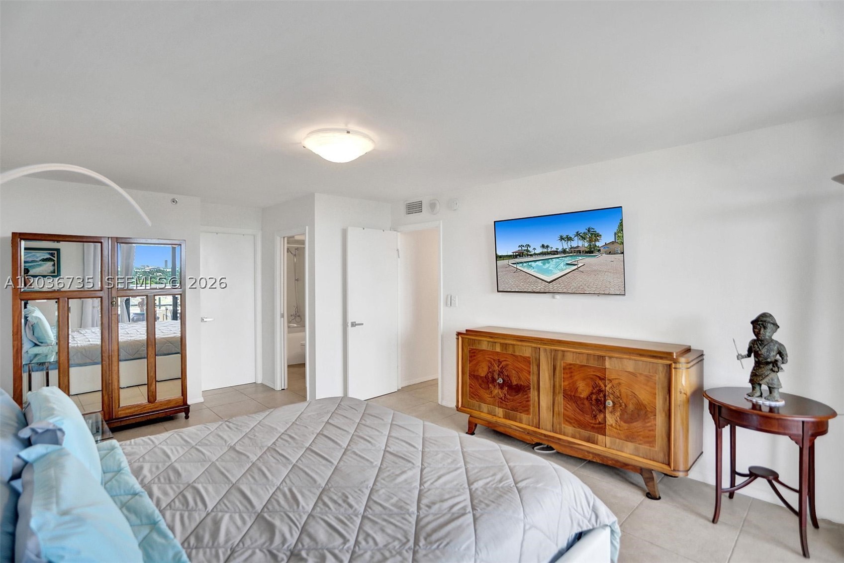CLUB ATLANTIS CONDO - Residential