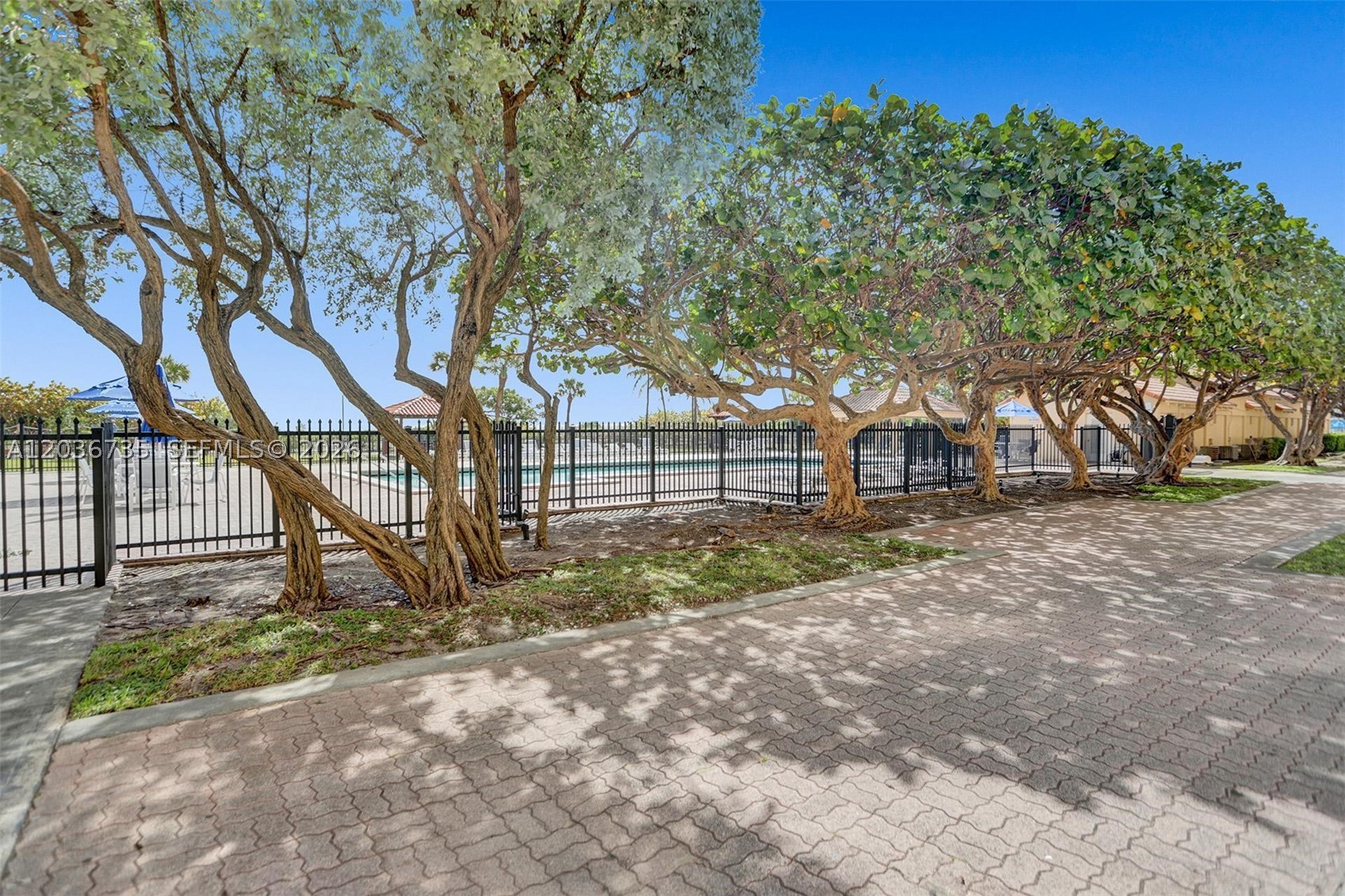 CLUB ATLANTIS CONDO - Residential