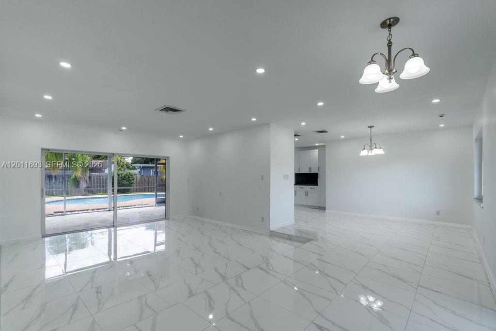 PASADENA LAKES SOUTH - Residential