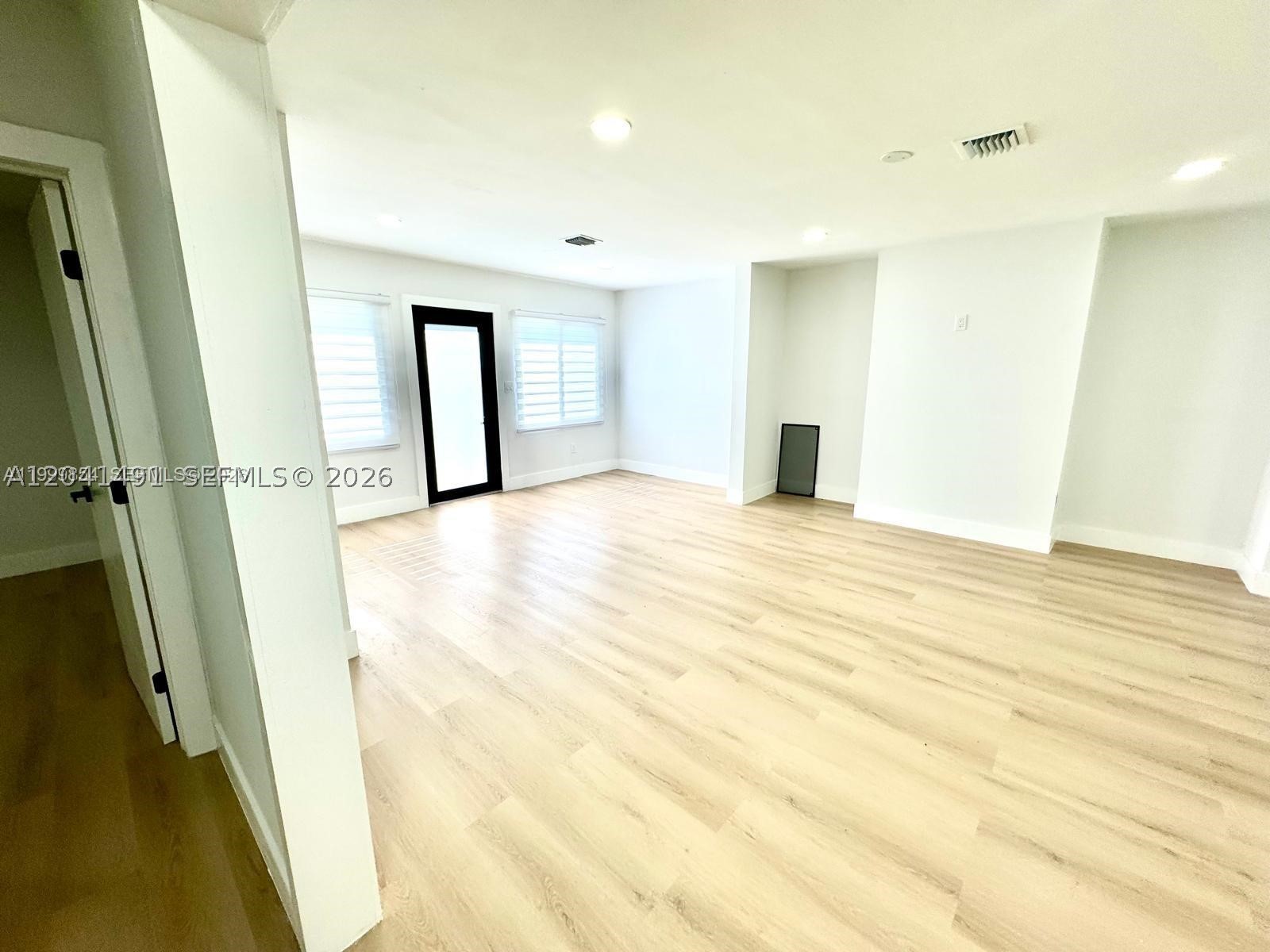 W BUENA VISTA CEN - Residential