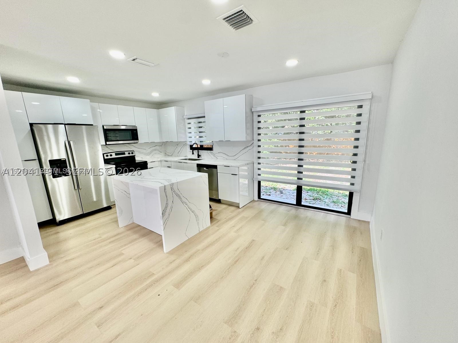 W BUENA VISTA CEN - Residential