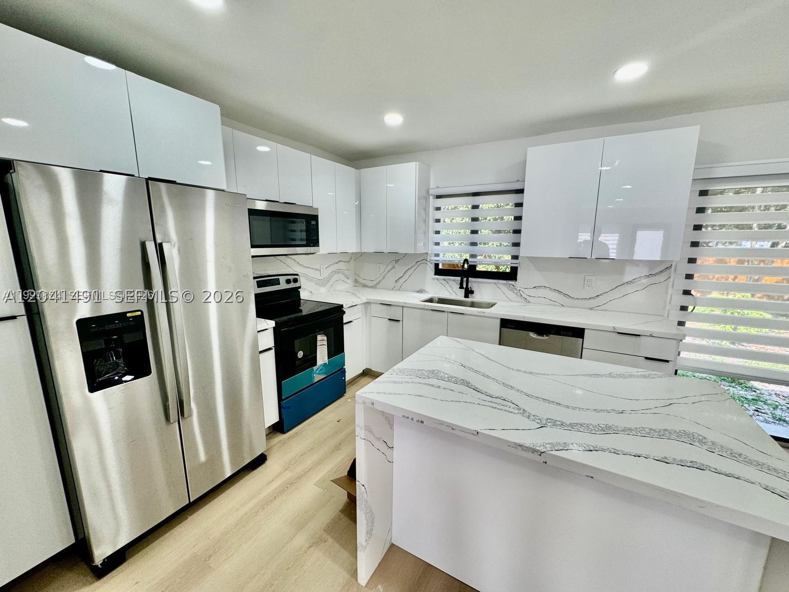 W BUENA VISTA CEN - Residential