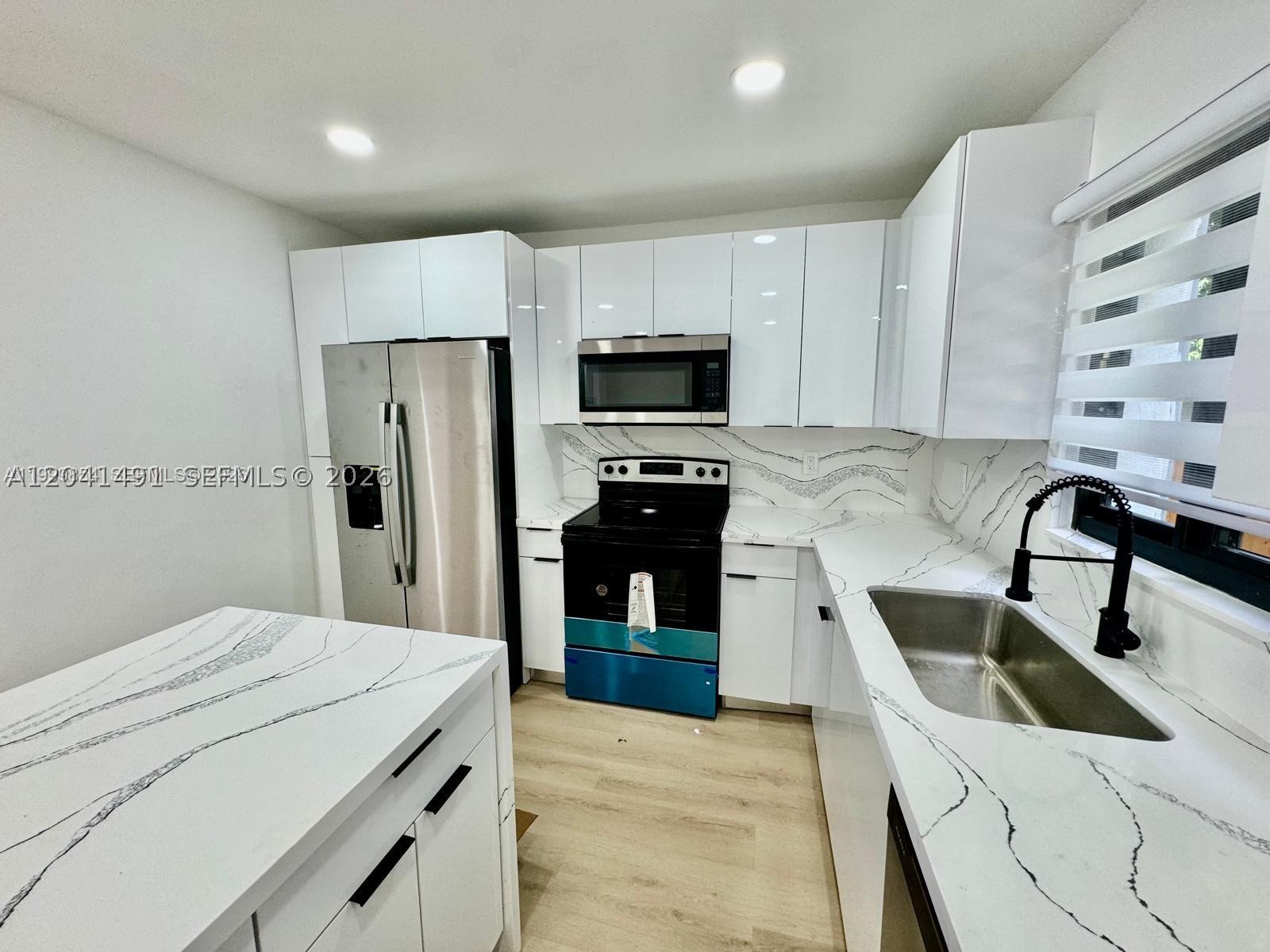 W BUENA VISTA CEN - Residential