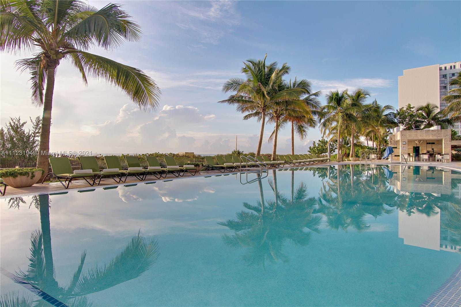NORTH CARILLON BEACH COND - Residential