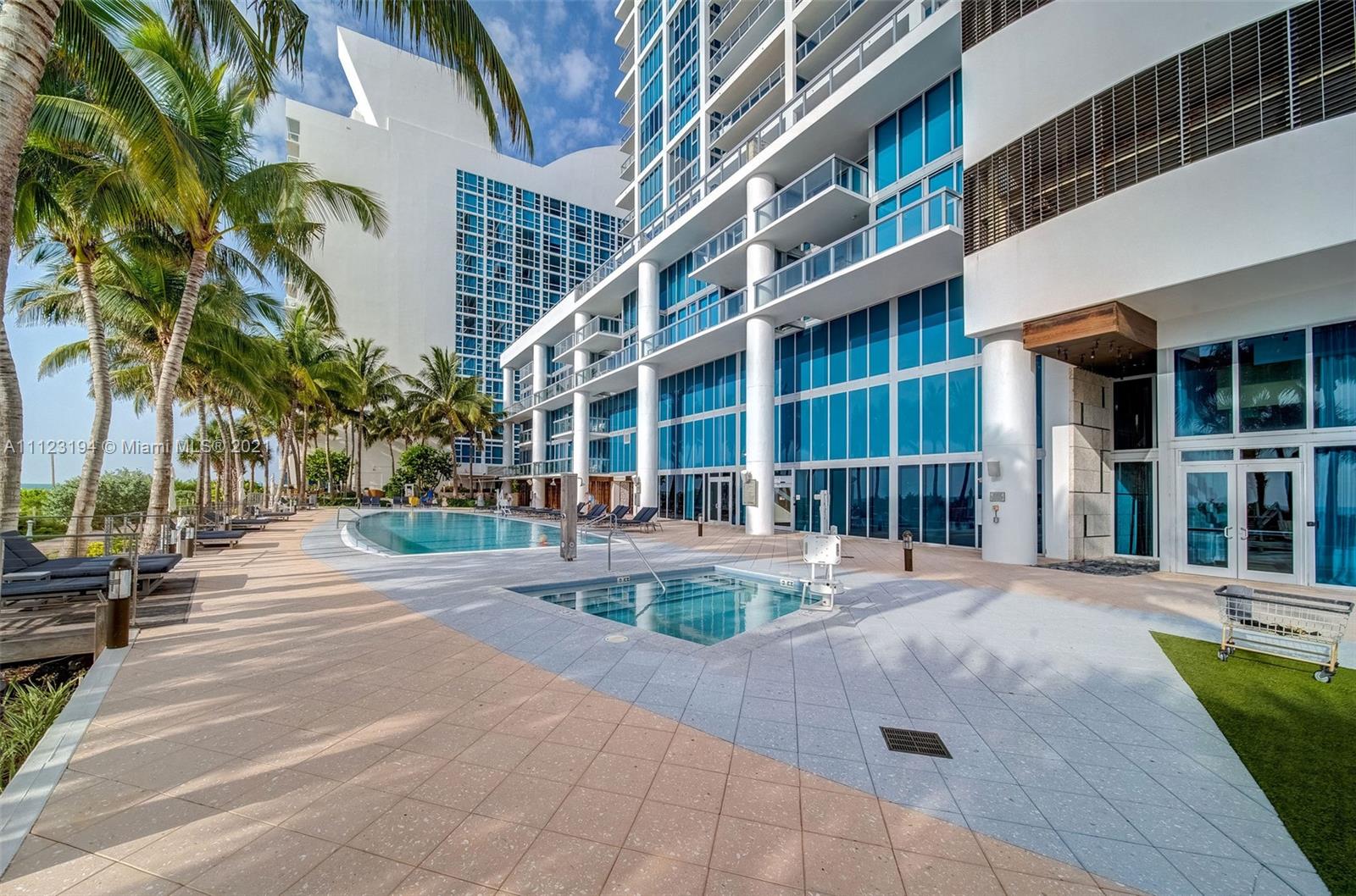NORTH CARILLON BEACH COND - Residential
