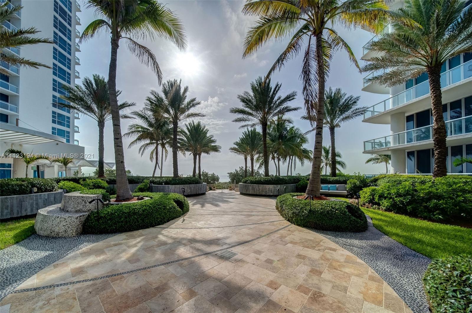 NORTH CARILLON BEACH COND - Residential